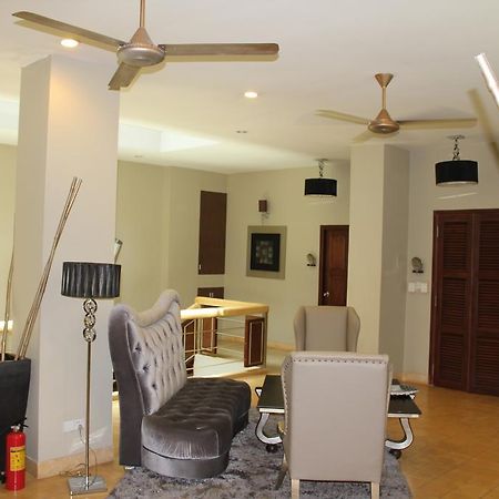 Riverview Cambodia Boutique Hotel 金边 外观 照片