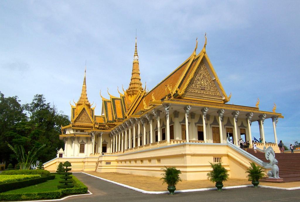 Riverview Cambodia Boutique Hotel 金边 外观 照片