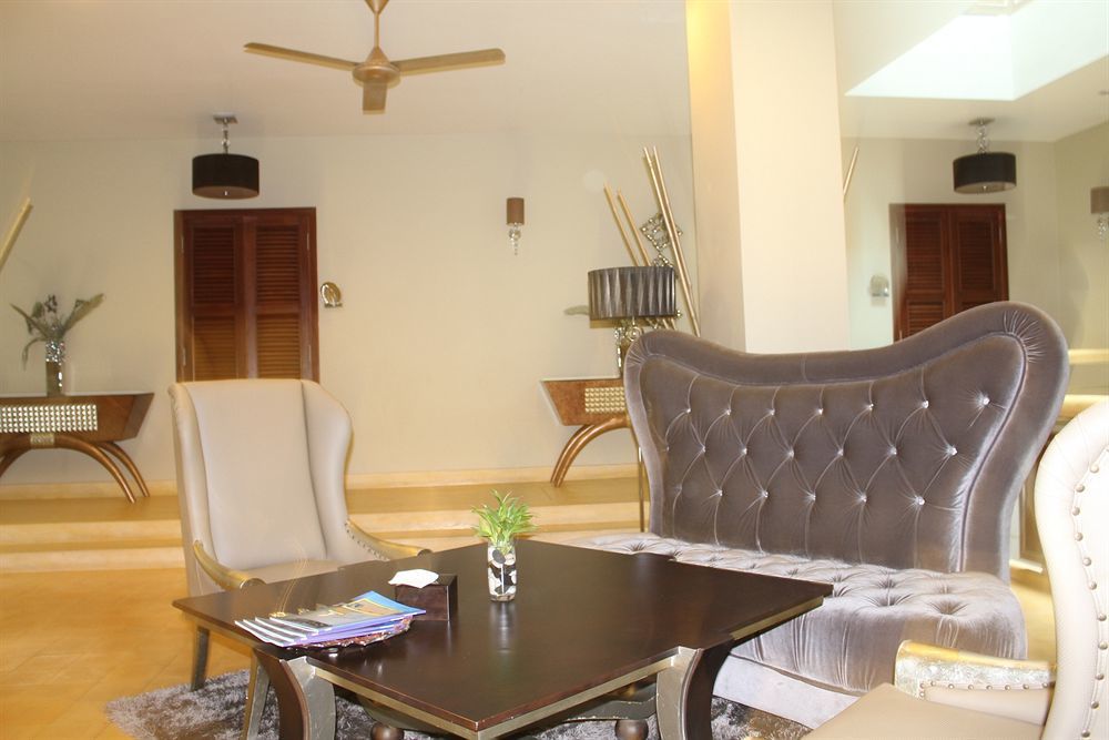 Riverview Cambodia Boutique Hotel 金边 外观 照片