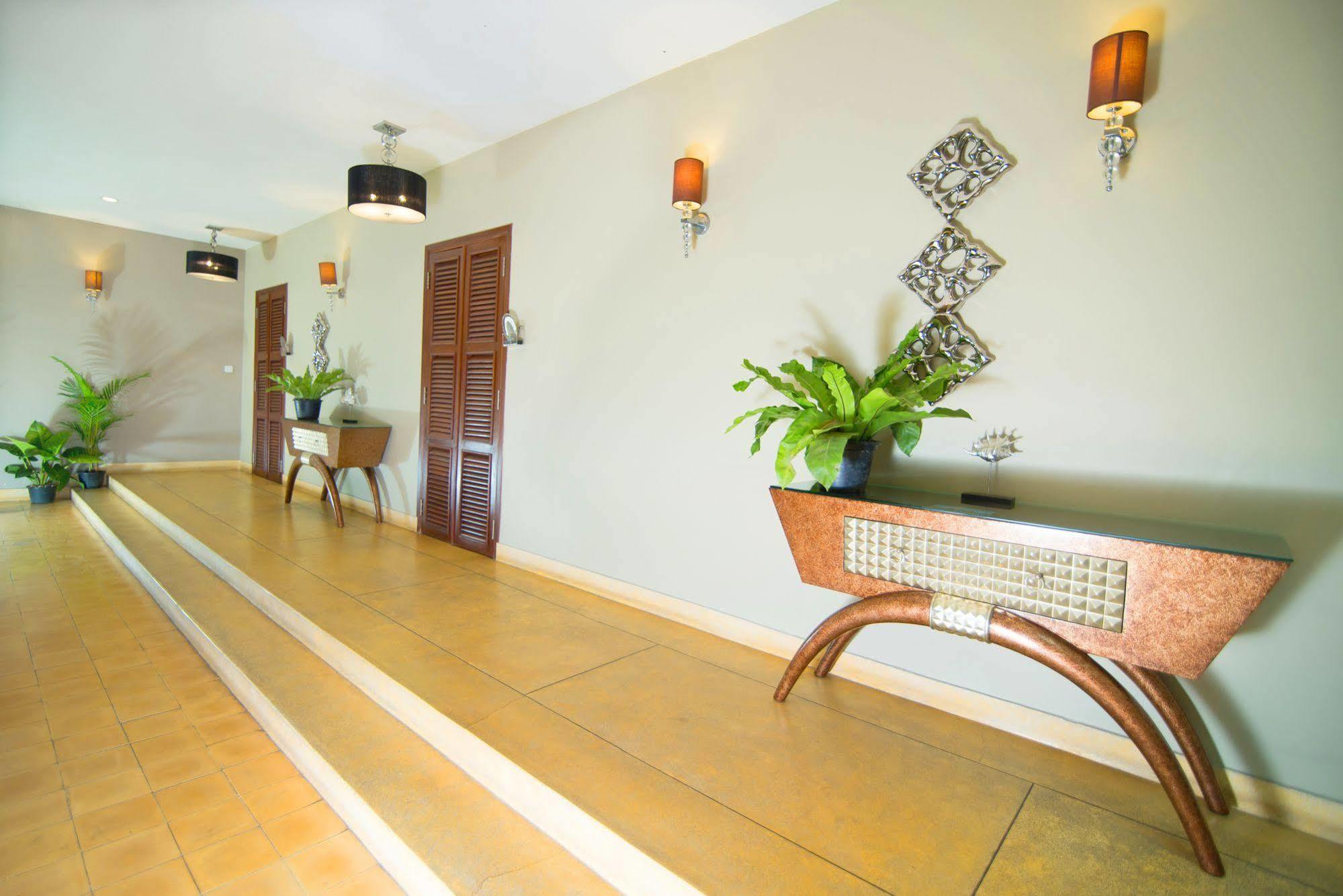 Riverview Cambodia Boutique Hotel 金边 外观 照片